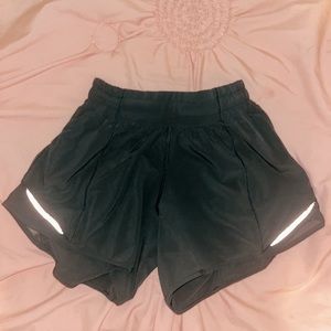 Lululemon HOTTY HOTS!